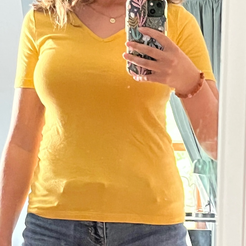 Women’s short sleeve top from a new day.